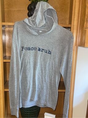 Peace of Tibet Islamorada long sleeve hooded tee